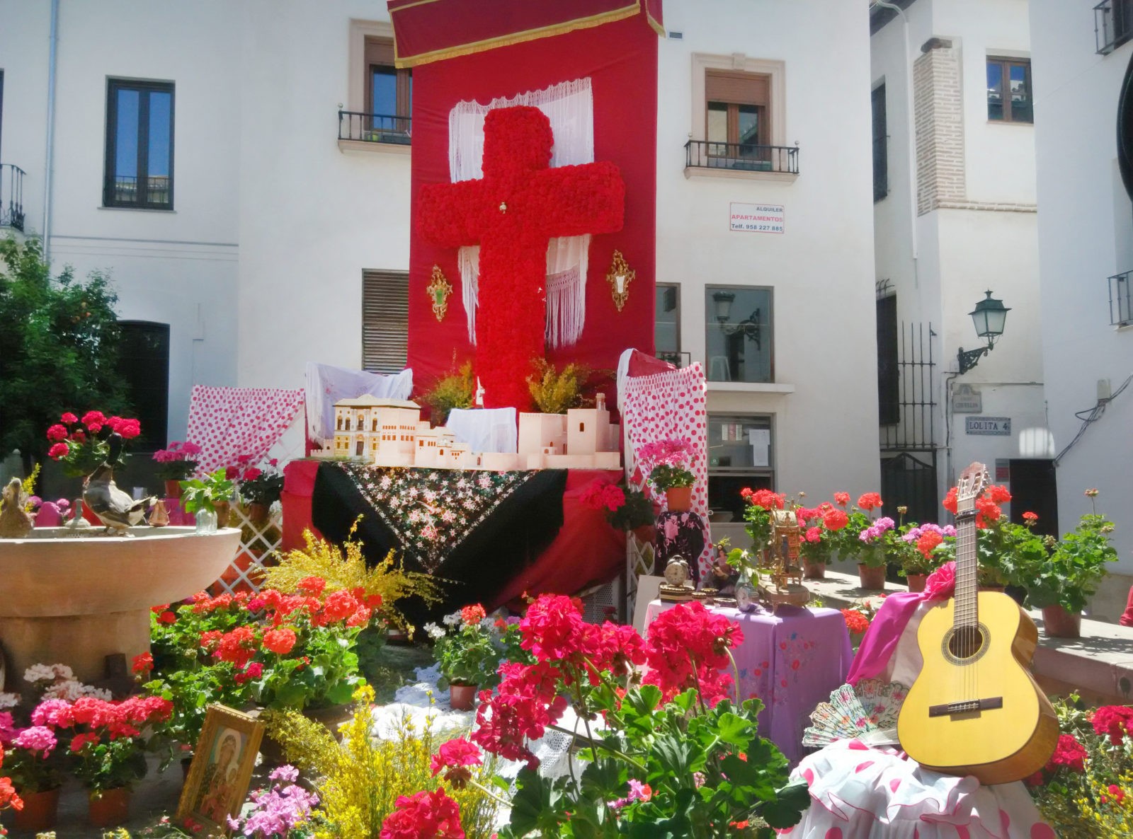 Origen de la Fiesta de las cruces de Granada - Blog Granada